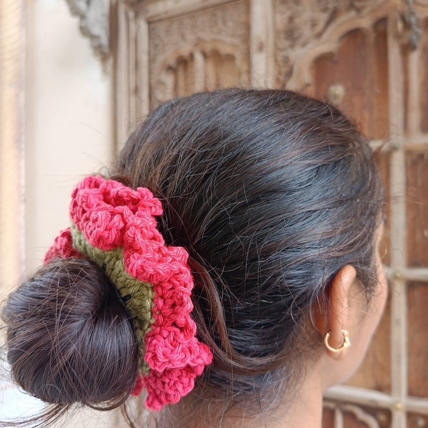 Avnyara by Art Tales Handmade Crochet Gajra for Women | Reusable Floral Juda/Bun Hair Accessory | Bridal Wedding Festive | Available in 4 Shades