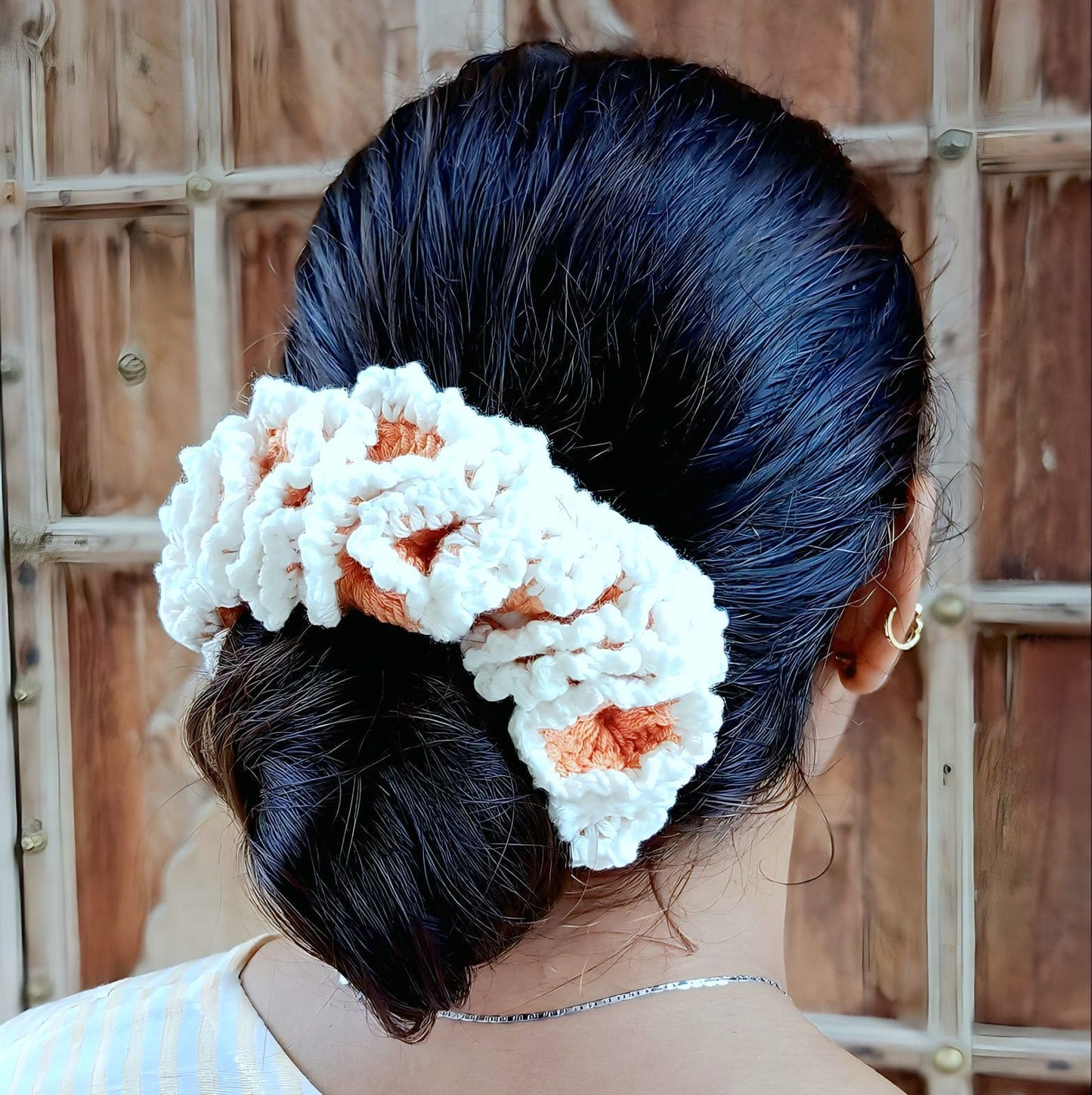 Avnyara by Art Tales Handmade Crochet Gajra for Women | Reusable Floral Juda/Bun Hair Accessory | Bridal Wedding Festive | Available in 4 Shades