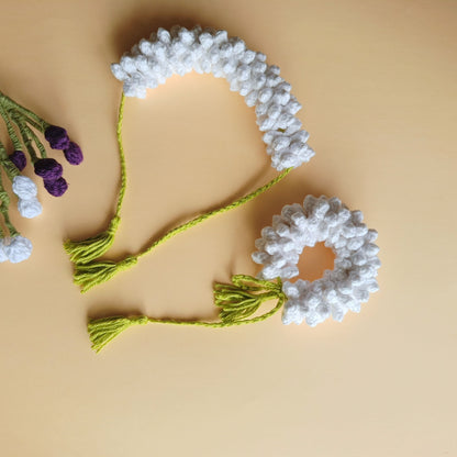 Decorative floral hair gajra with white flowers