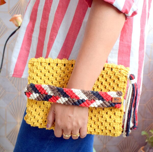 Mylah Hand clutch by Art Tales